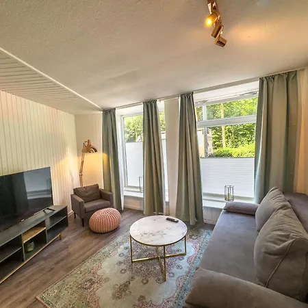 Schoene Wohnung Fuer 4 Gaeste An Der Eilenriede Mit Kostenlosen Parkplaetzen Hannover Exterior foto