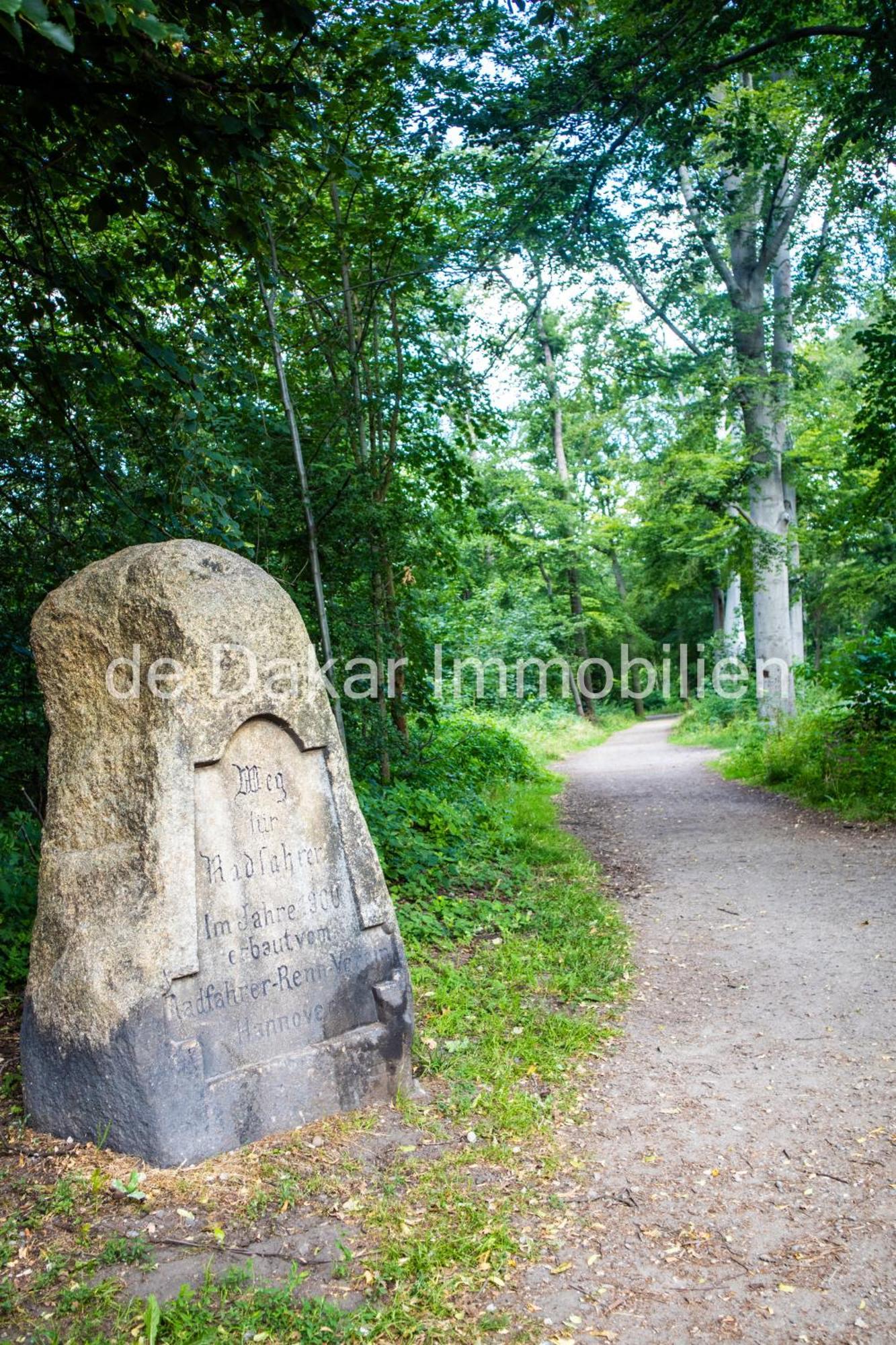 Schoene Fuer 4 Gaeste An Der Eilenriede Mit Kostenlosen Parkplaetzen * Hannover
